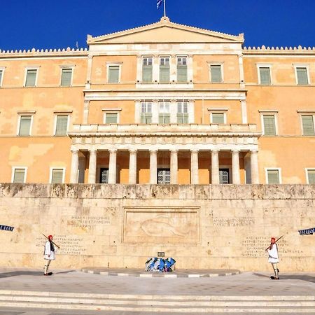 Grand Apartment In Parliament Square Athen Eksteriør bilde