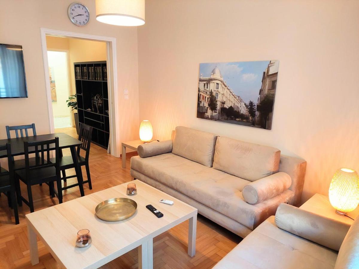 Grand Apartment In Parliament Square Athen Eksteriør bilde