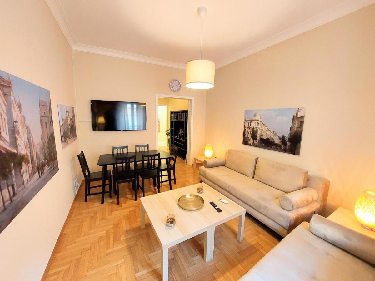 Grand Apartment In Parliament Square Athen Eksteriør bilde