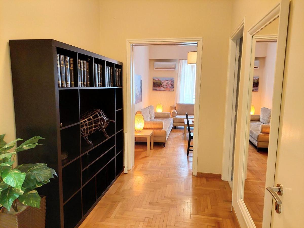 Grand Apartment In Parliament Square Athen Eksteriør bilde