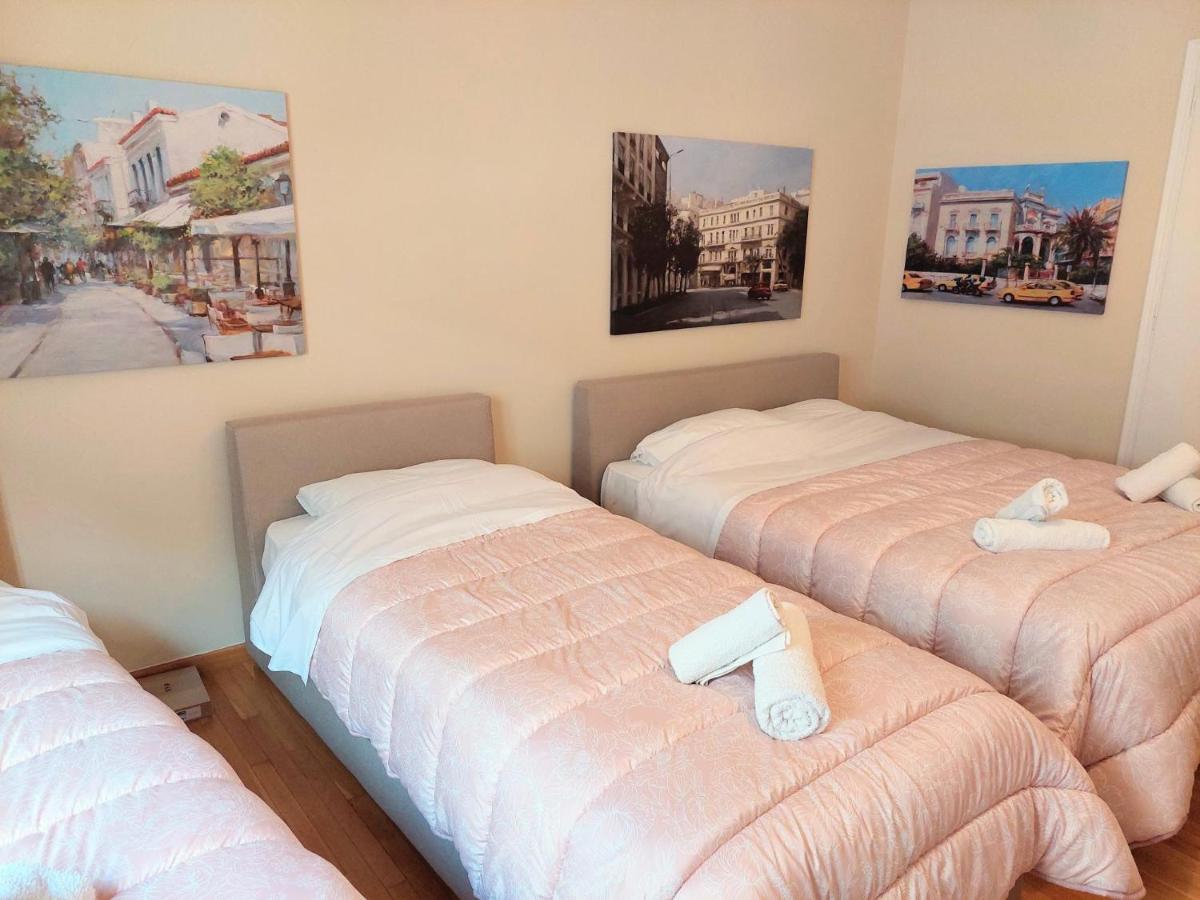 Grand Apartment In Parliament Square Athen Eksteriør bilde